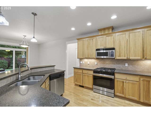 10727 Sw NELSON St, Tualatin, OR 97062