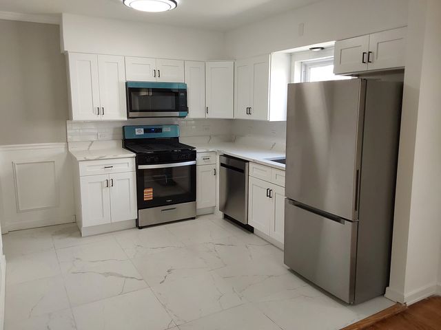 15524 Gouwens Lane, South Holland, IL 60473