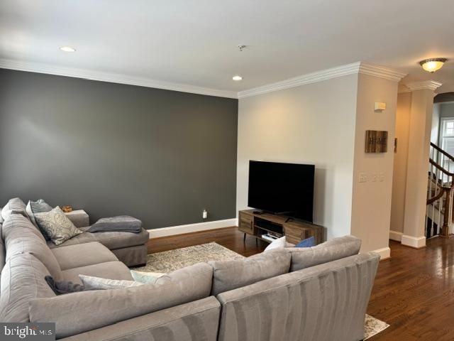 2304 SAWTOOTH OAK CT, Vienna, VA 22182