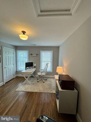 2304 SAWTOOTH OAK CT, Vienna, VA 22182