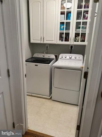 2304 SAWTOOTH OAK CT, Vienna, VA 22182