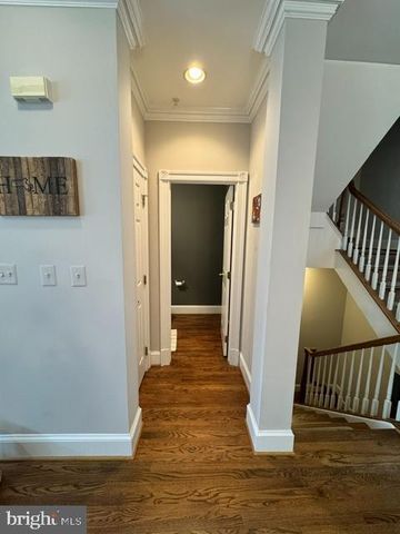 2304 SAWTOOTH OAK CT, Vienna, VA 22182
