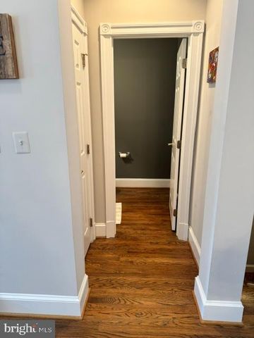 2304 SAWTOOTH OAK CT, Vienna, VA 22182