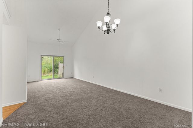 20701 Doves Pointe Drive, Brownstown Charter Township, MI 48174