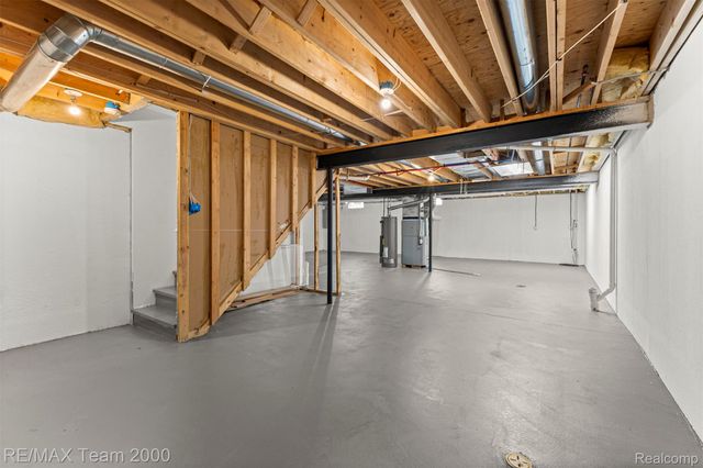 20701 Doves Pointe Drive, Brownstown Charter Township, MI 48174