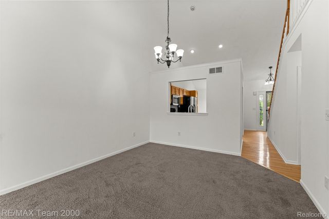 20701 Doves Pointe Drive, Brownstown Charter Township, MI 48174