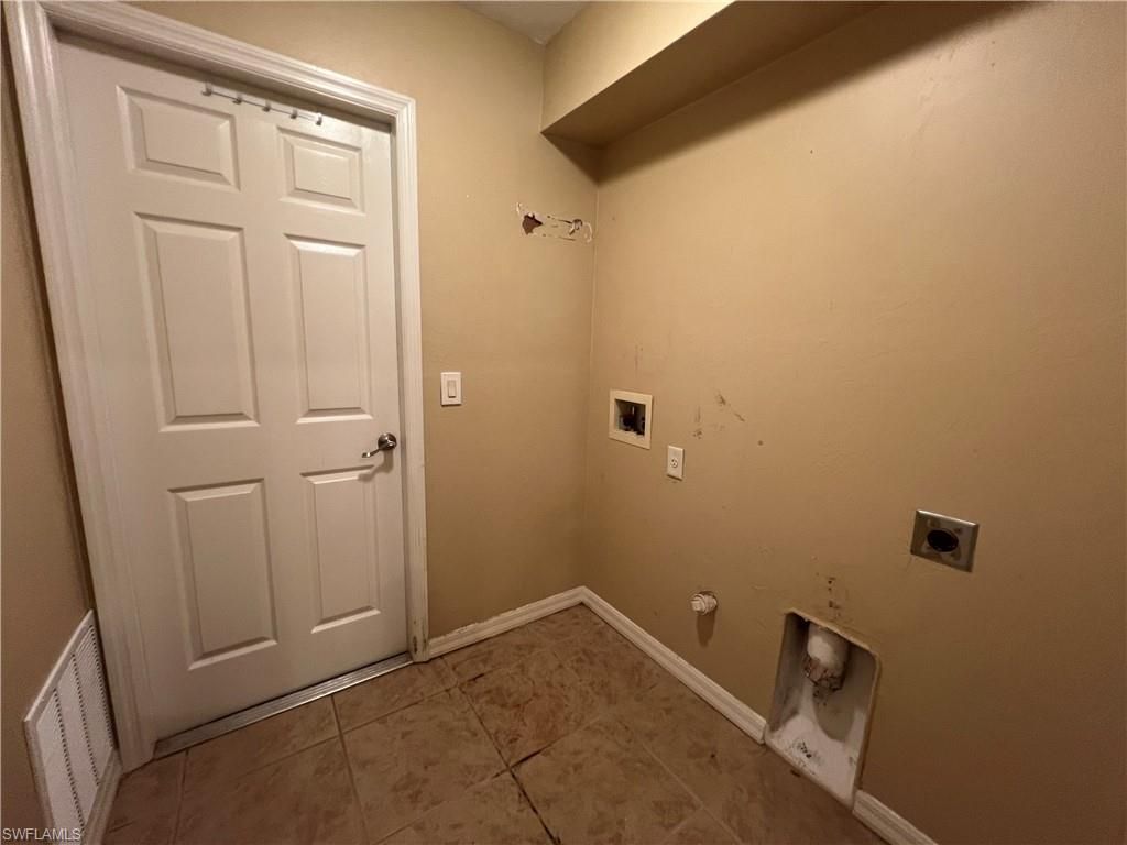 Image 11 of property listing at 1722 NW 18th TER, Cape Coral, FL 33993