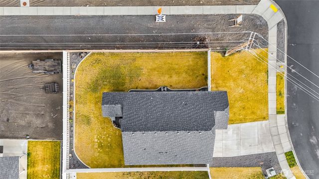 502 N Montana Street, Moses Lake, WA 98837