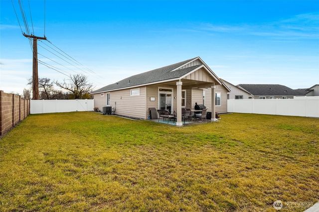 502 N Montana Street, Moses Lake, WA 98837