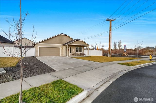 502 N Montana Street, Moses Lake, WA 98837