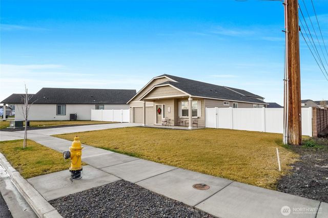 502 N Montana Street, Moses Lake, WA 98837