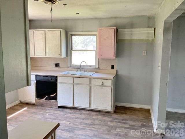 1024 Catawba Street, Lincolnton, NC 28092