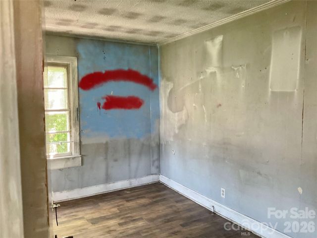 1024 Catawba Street, Lincolnton, NC 28092
