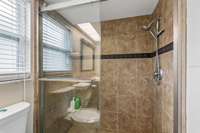 9548 123RD WAY N, Seminole, FL 33772