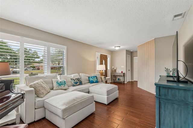 9548 123RD WAY N, Seminole, FL 33772