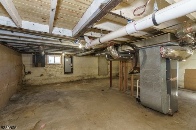 92 Clinton Ave, Mansfield Twp., NJ 07865