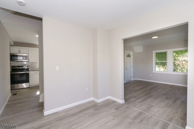 92 Clinton Ave, Mansfield Twp., NJ 07865