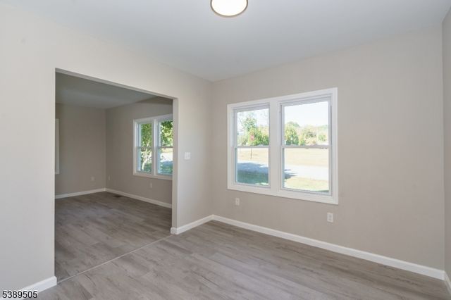 92 Clinton Ave, Mansfield Twp., NJ 07865