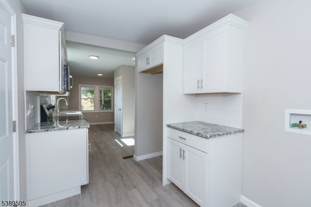 92 Clinton Ave, Mansfield Twp., NJ 07865