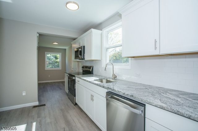 92 Clinton Ave, Mansfield Twp., NJ 07865