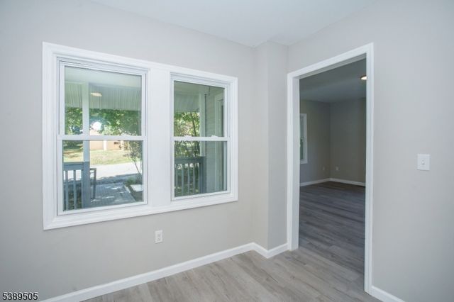 92 Clinton Ave, Mansfield Twp., NJ 07865