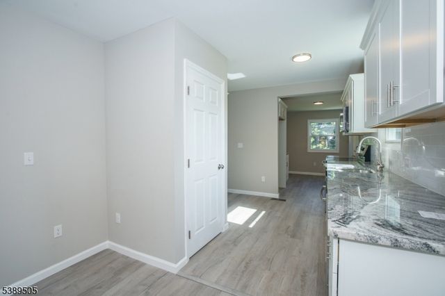 92 Clinton Ave, Mansfield Twp., NJ 07865