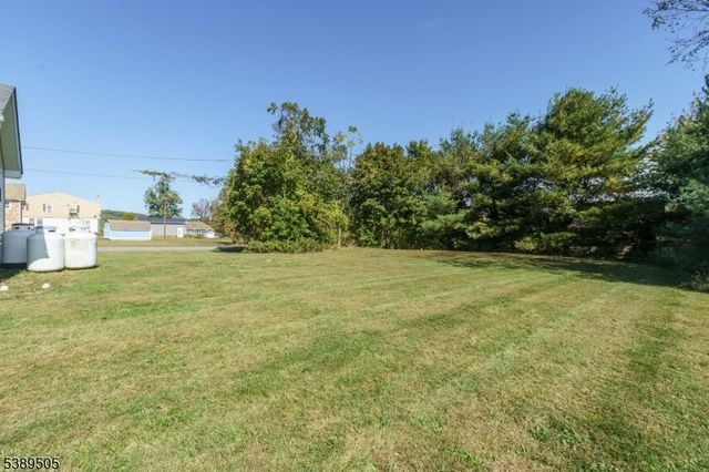 92 Clinton Ave, Mansfield Twp., NJ 07865