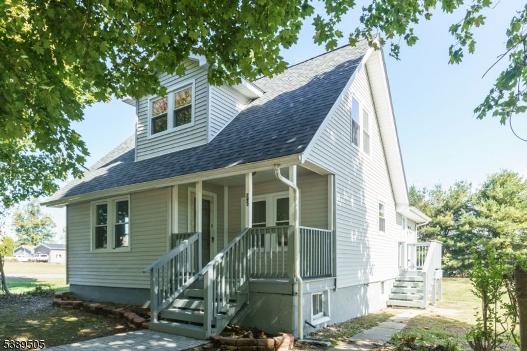 92 Clinton Ave, Mansfield Twp., NJ 07865