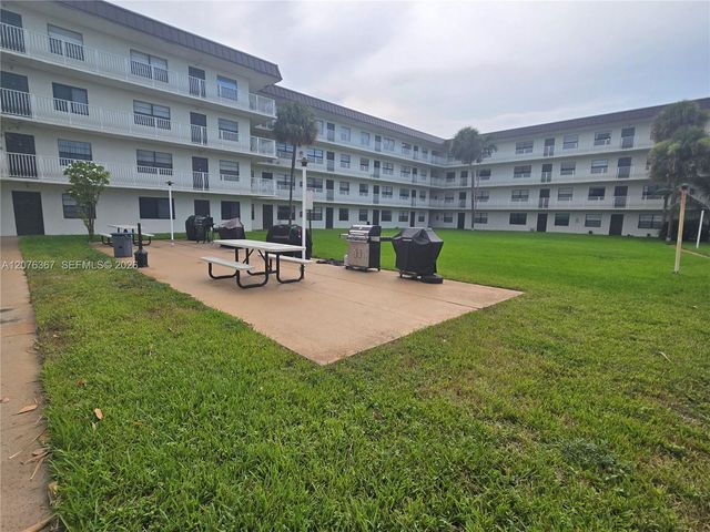 500 NE 2nd Street 417, Dania Beach, FL 33004