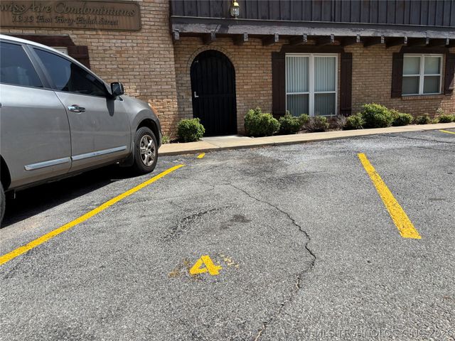 1313 E 48th Street 4, Tulsa, OK 74105