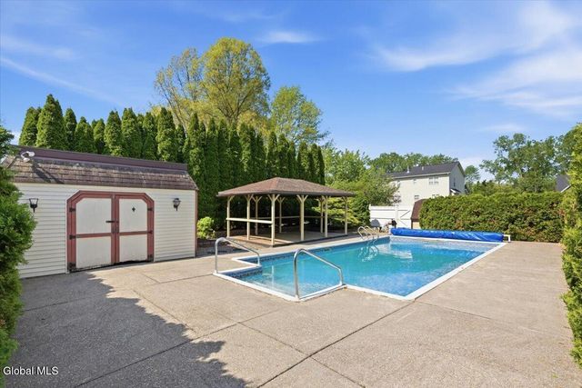 1117 Day Road, Rotterdam, NY 12303