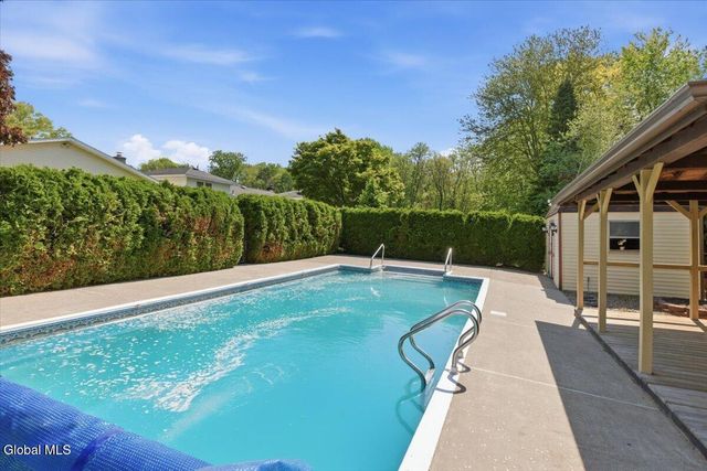 1117 Day Road, Rotterdam, NY 12303