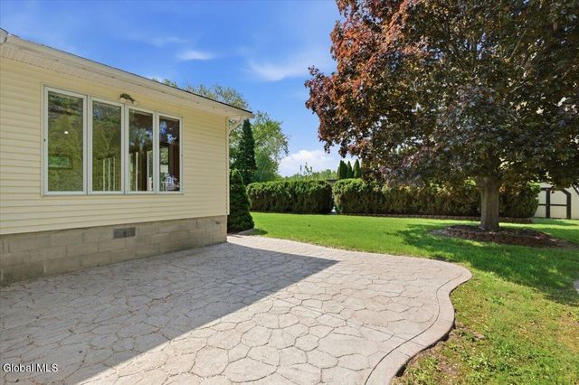 1117 Day Road, Rotterdam, NY 12303