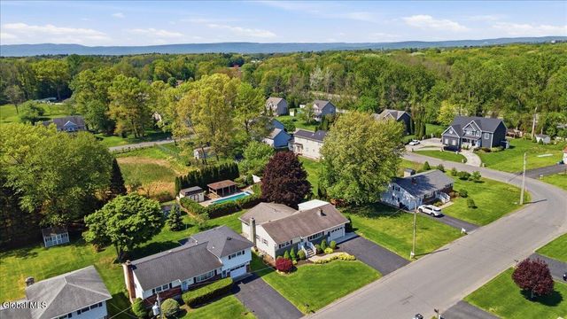 1117 Day Road, Rotterdam, NY 12303