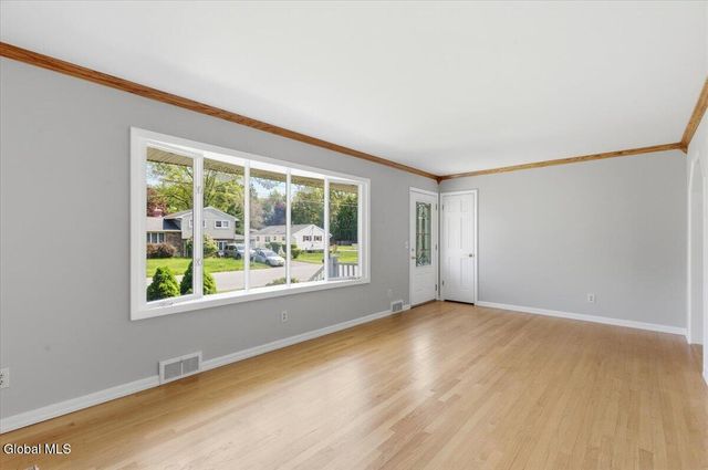 1117 Day Road, Rotterdam, NY 12303