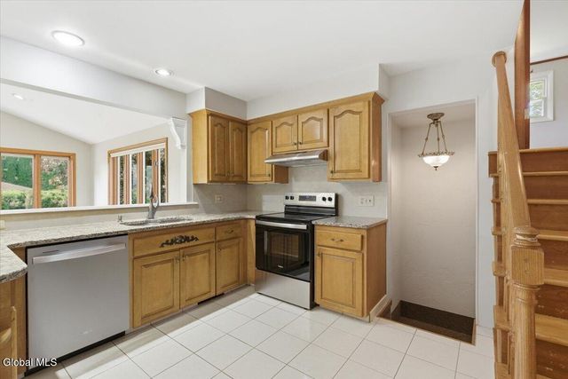 1117 Day Road, Rotterdam, NY 12303