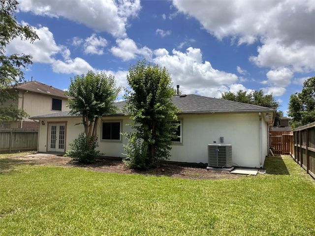 28806 Stone Fox Drive, Spring, TX 77386