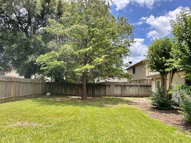 28806 Stone Fox Drive, Spring, TX 77386