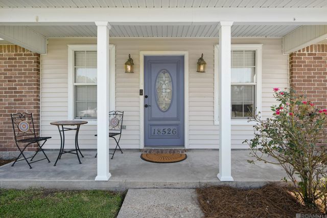 18526 White Oak Dr, Prairieville, LA 70769