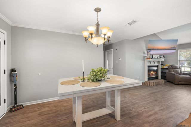18526 White Oak Dr, Prairieville, LA 70769