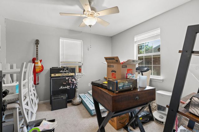18526 White Oak Dr, Prairieville, LA 70769