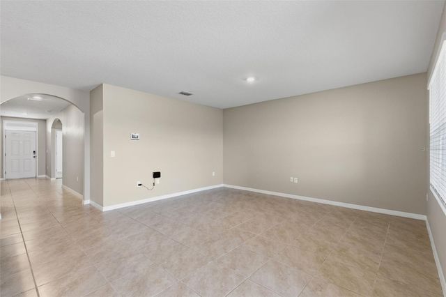 5725 SUNBONNET WAY, St Cloud, FL 34771