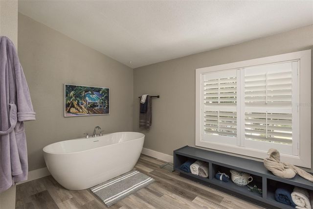 14 BAYWOOD DRIVE, Palm Harbor, FL 34683