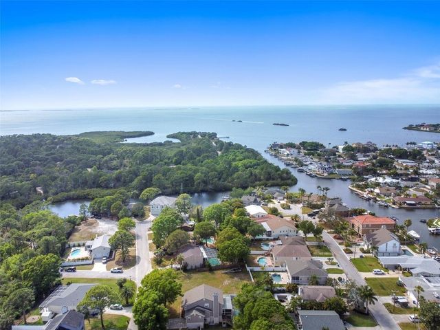 14 BAYWOOD DRIVE, Palm Harbor, FL 34683