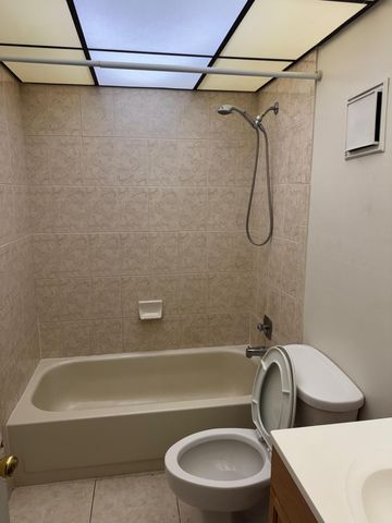 3141 NW 47th Terrace 430, Lauderdale Lakes, FL 33319