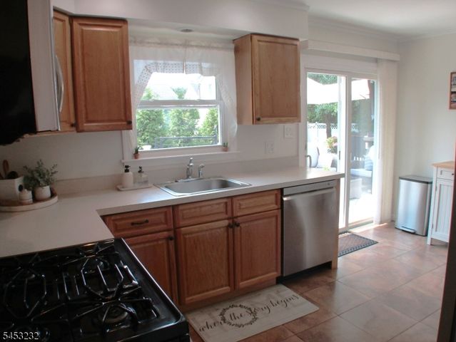 407 Hillside Ave, Springfield Twp., NJ 07081
