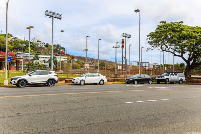 4912 Kilauea Avenue 2, Honolulu, HI 96816