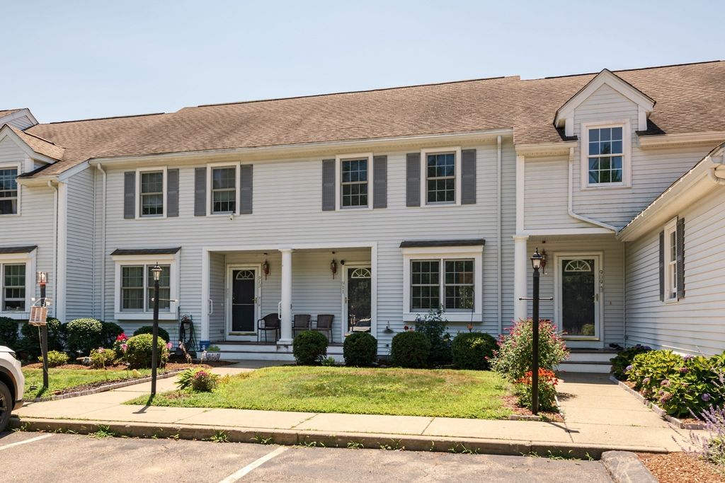 911 Thayer St 911, Abington, MA 02351
