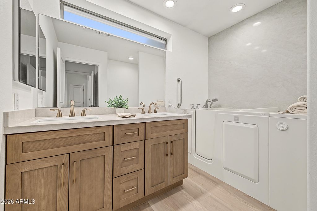 4528 E STRAWBERRY Drive, Gilbert, AZ 85298 — photo 5