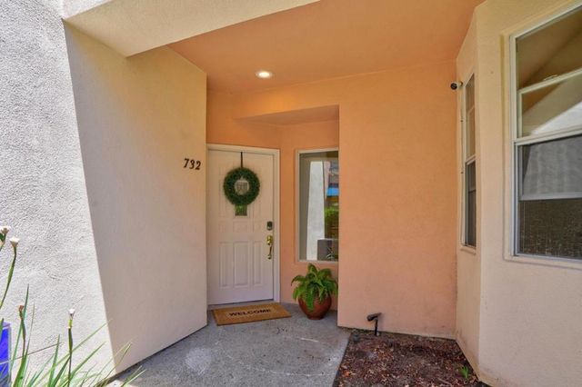 732 Mediterranean Lane, Redwood City, CA 94065